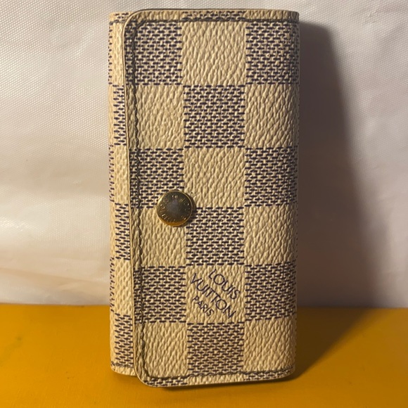 SOLDAuthentic Louis Vuitton Damier Azur Key Case - Picture 2 of 13